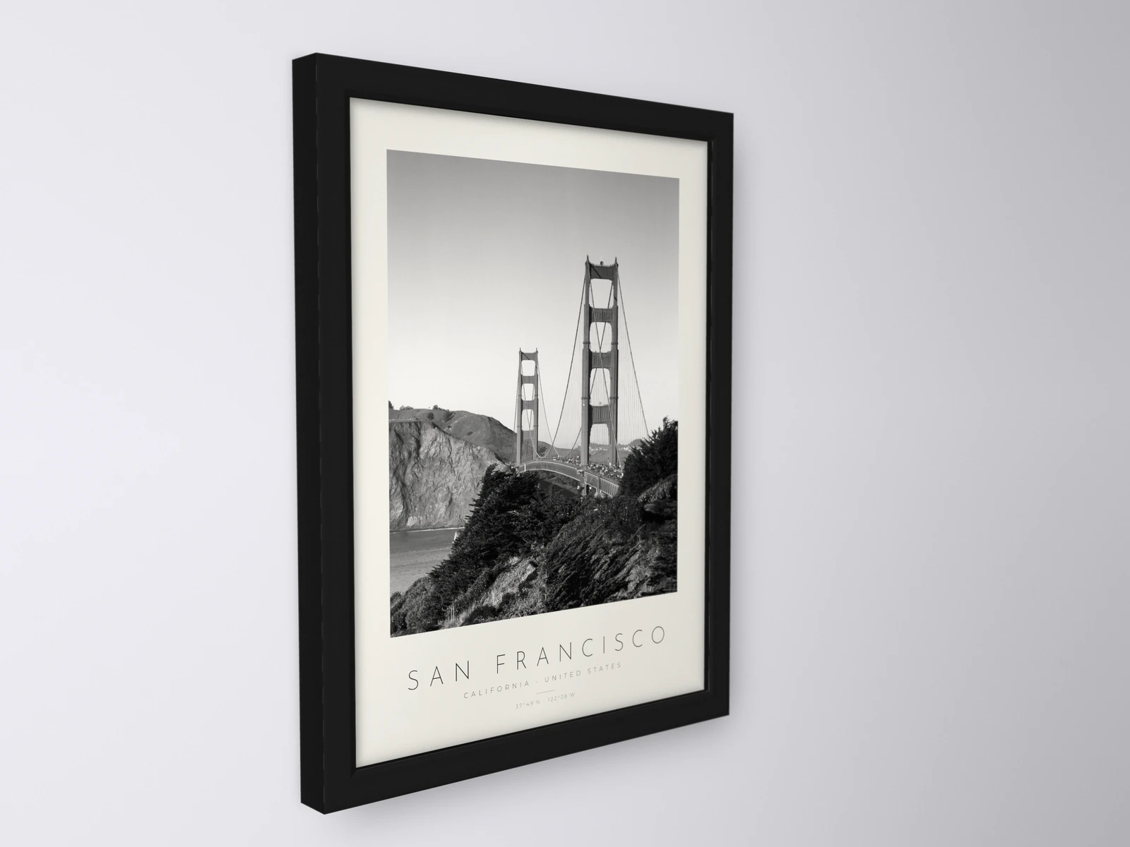 Poster São Francisco – Golden Gate com moldura preta mate, visto em ângulo: pormenor da moldura e da impressão